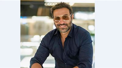 أحمد فهمي في عطلة صيفية بقبرص.. وزيجاته أدهشت الجميع