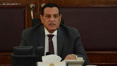 تطبيق المواعيد الشتوية لفتح وغلق المحال التجارية والمطاعم بالمحافظات