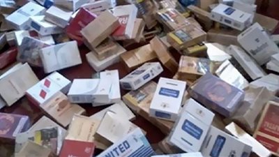 ضبط 182 ألف عبوة سجائر مجهولة المصدر