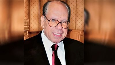 وزيرة الثقافة ناعية رئيس مجمع اللغة العربية: 