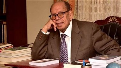 بعد رحيله.. أهم المعلومات عن صلاح فضل رئيس مجمع اللغة العربية