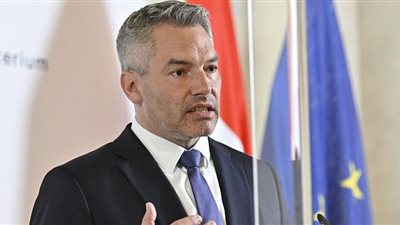 مستشار النمسا يدعو إلى زيادة الضغوط على روسيا لوقف القتال فى أوكرانيا