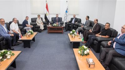 وفد كندي يبحث سبل الاستثمار بمنطقة قناة السويس