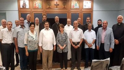 الأنبا إبراهيم إسحق يلتقى بأعضاء المجلس الرعوي بالقاهرة (صور)