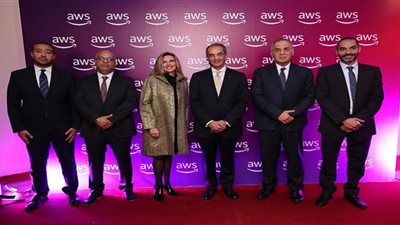 . وزير الاتصالات: إطلاق 165 خدمة حكومية على منصة مصر الرقمية