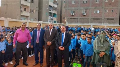 مدير تعليم المنشأة يتفقد المدارس في أول أيام العام الدراسي الجديد