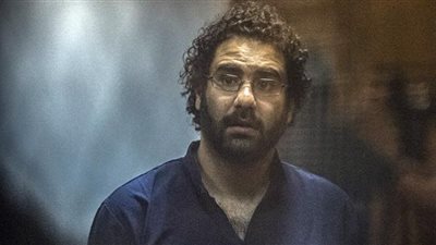 النيابة العامة تحقق في شكاوى دفاع علاء عبد الفتاح