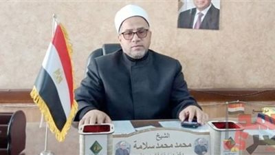 وكيل لجنة الشئون الدينية والأوقاف بالبرلمان يكرم الأطفال المشاركين بالبرنامج الصيفي