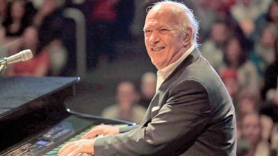 عُمر خيرت.. أسعار وشروط حفل العلمين