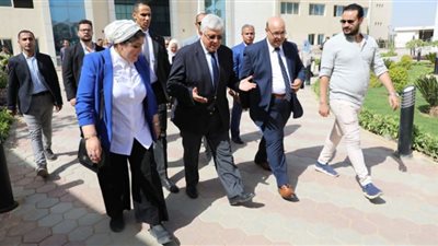 وزير التعليم العالي يتفقد جامعة السادس من أكتوبر التكنولوجية.. صور