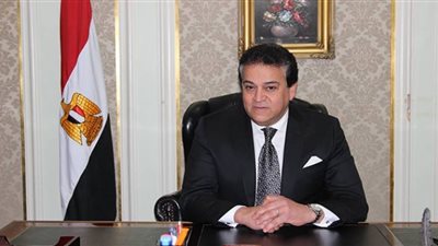 عبد الغفار يوجه بسرعة الانتهاء من إنشاء وتطوير المنشآت الطبية