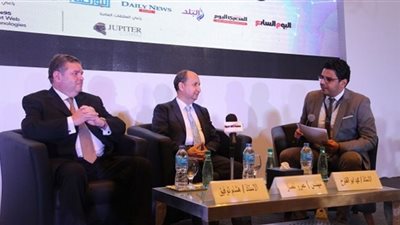 انطلاق القمة السنوية لقطاع السيارات 