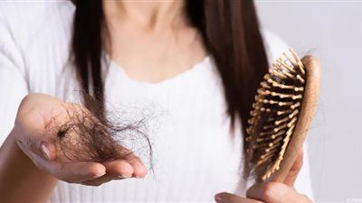 أسباب تساقط الشعر في شهر سبتمبر.. خبراء يكشفون