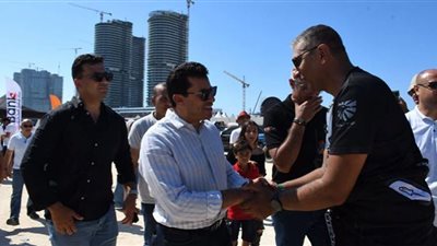 وزير الرياضة يُطلق شارة انطلاق بطولة مصر الدولية لسباقات السيارات