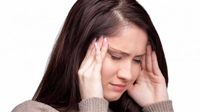 3 أسباب لحدوث الصداع في الصباح