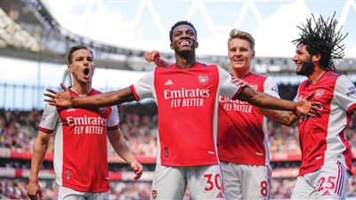 آرسنال بقيادة النني في مواجهة إشبيلية اليوم بنهائي كأس الإمارات