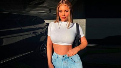 كايلي جينر تفاجيء متابعيها بفستان يشبه 