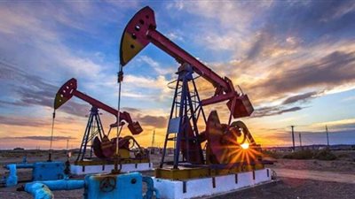 أسعار النفط تعاود الارتفاع .. وبرنت يقفز 1%