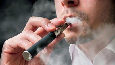 منكهات السجائر الإلكترونية تؤثر سلبًا على خلايا الدم البيضاء