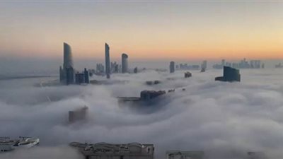 أبو ظبي بشكل مبدع من فوق السحاب (شاهد)