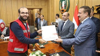 تكريم فريق متطوعي جمعية الهلال الأحمر فى المنوفية