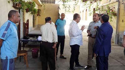 رئيس جامعة المنصورة بتفقد وحدات مركز التجارب والبحوث الزراعيه بكلية الزراعة