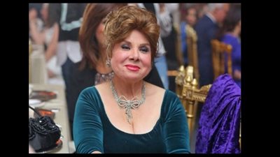 فادية عبد الغني: زوجي سبب نجومتي.. ولا أفرض الحجاب على ابنتي