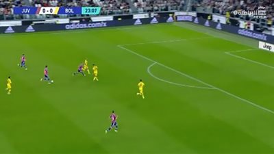 يوفنتوس يتقدم على بولونيا في الشوط الأول