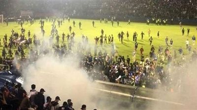 32 طفلًا ضحايا لمباراة كرة قدم في إندونيسيا