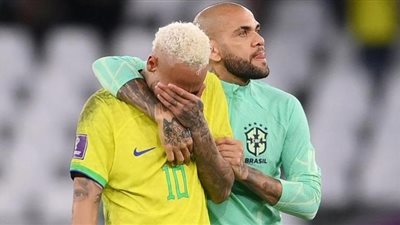 نيمار يخرج عن صمته ويكشف حقيقة خلافات لاعبي البرازيل