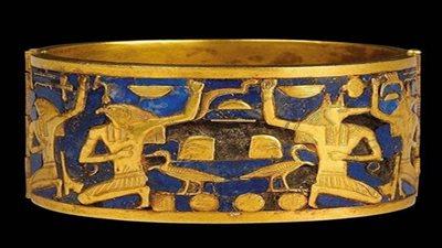 المتحف المصري يعرض مجموعة حلي الملكة 