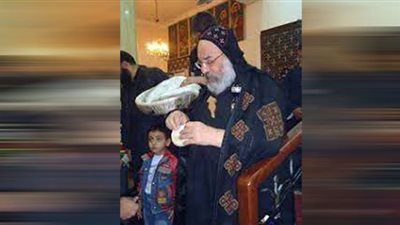 الأنبا برسوم يلقي العظة الروحية في اجتماع الأقباط بصنبو وديروط الليلة