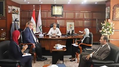 وزير القوى العاملة يلتقي مدير منظمة العمل الدولية لبحث مشروع تعزيزالتعاون