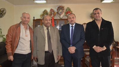 نائب رئيس جامعة الأزهر يستقبل الأمين العام المساعد الجديد