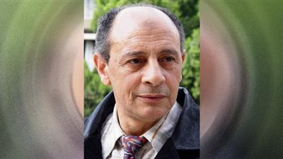 معرض استعادي للفنان الراحل محمد الطحان بمركز الجزيرة