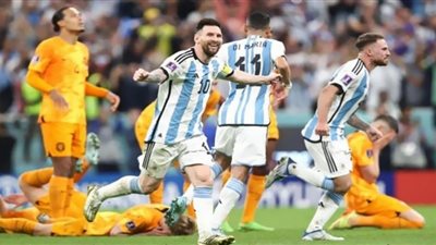 هدف الأرجنتين الثاني يخترق شباك كرواتيا على طريقة مارادونا