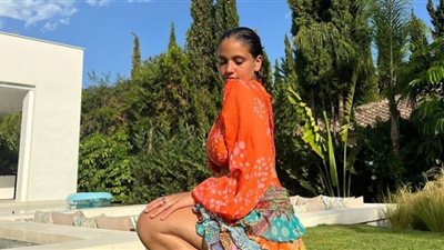 جنا عمرو دياب تستفز جمهورها ومتابع: فين بابي