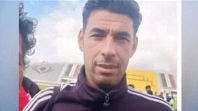 اللحظات الأخيرة في حياة لاعب مطروح قبل وفاته بالملعب (فيديو)