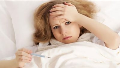 منها الحُمى.. 5 علامات مفاجئة تحذر من تسمم الدم