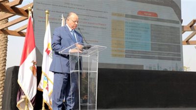 محافظ القاهرة يشارك في احتفالية برنامج الارتقاء الحضرى