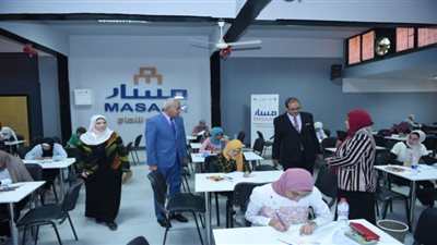 رئيس جامعة سوهاج يتفقد اختبارات القدرات بكلية التربية النوعية