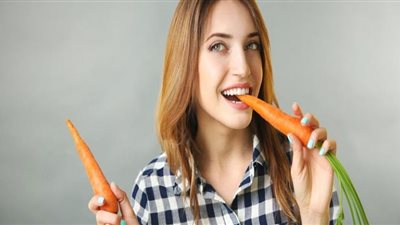 هل الجزر يُقوي النظر؟.. طبيبة تكشف مفاجأة