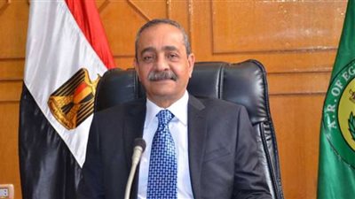 جهاز التطوير والتجميل يواصل أعمال رفع كفاءة المسطحات الخضرات بالاسماعيلية