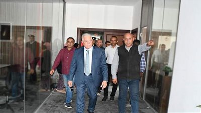 محافظ جنوب سيناء يتفقد استكمال الأثاث بمجلس المدينة