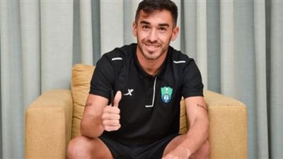 الأهلي السعودي يعلن تعاقده مع الأرجنتيني ليساندرو