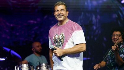 عمرو دياب.. تغيّرات مفاجئة في أسعار حفل العلمين