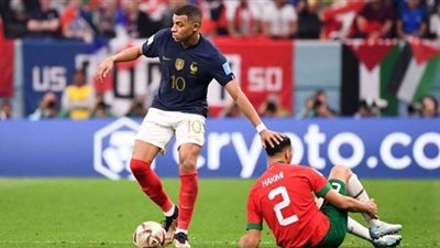 60 دقيقة.. المغرب تهدد مرمى فرنسا والديوك تحافظ على تقدمها