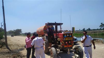 ضبط 5 جرارات كسح تلقي مخلفات الصرف الصحي بالمجارى المائية