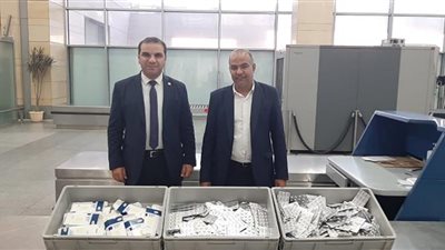 جمارك مطار برج العرب تضبط تهريب أدوية بشرية مخالفة (تفاصيل)