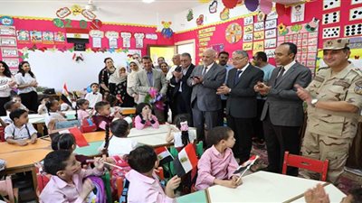 محافظ المنيا يفتتح المدرسة الرسمية للغات بأبو قرقاص